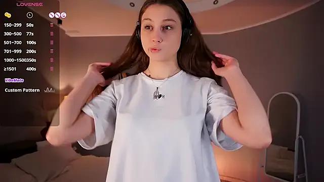 MercBoone from StripChat is Freechat