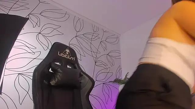 Try our streaming cams variety and talk on a personal level with our adorable girls streamers, showing off their bountiful shapes and dildos.