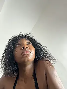 MerliaSsomer from StripChat is Freechat