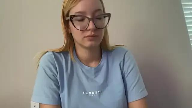 Mermaid-hana from StripChat is Freechat