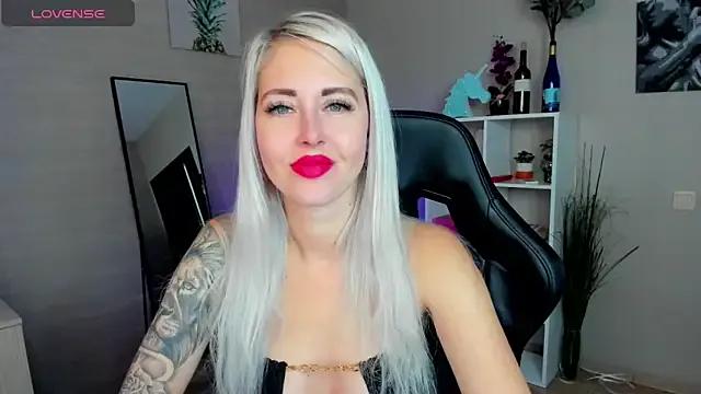 Try our streaming cams variety and talk on a personal level with our adorable girls streamers, showing off their bountiful shapes and dildos.