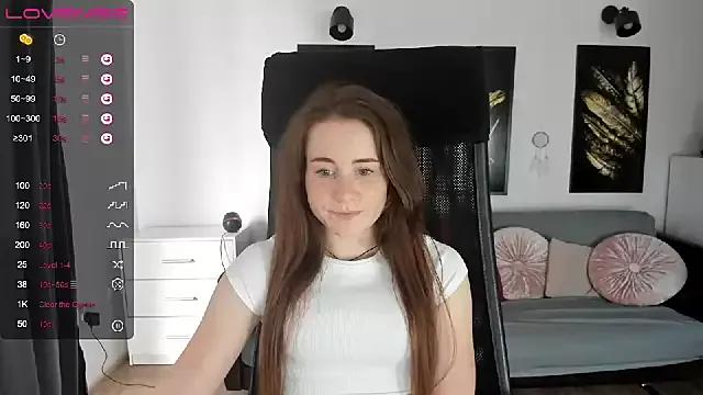 Try our streaming cams variety and talk on a personal level with our adorable girls streamers, showing off their bountiful shapes and dildos.