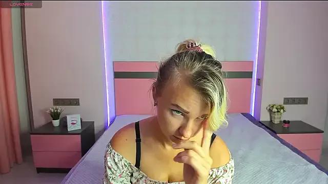 Try our streaming cams variety and talk on a personal level with our adorable girls streamers, showing off their bountiful shapes and dildos.