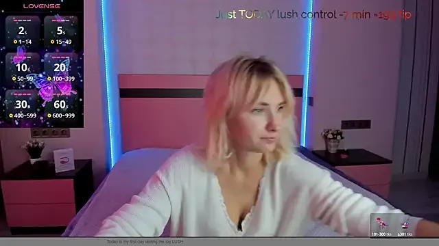 Try our streaming cams variety and talk on a personal level with our adorable girls streamers, showing off their bountiful shapes and dildos.