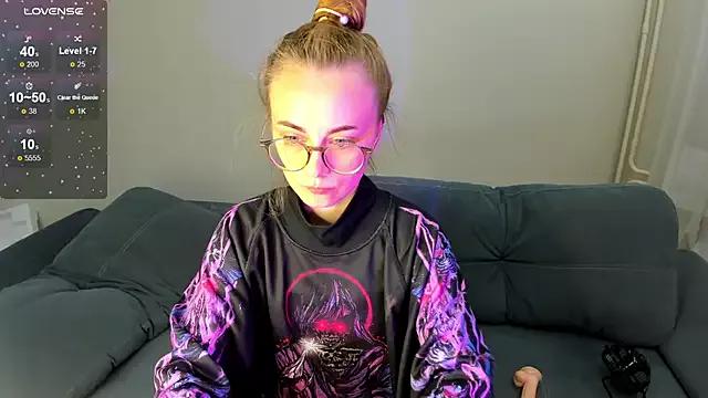MewStella from StripChat is Freechat
