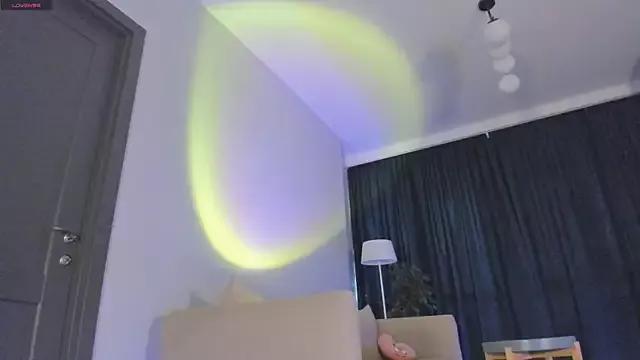 mey_baee from StripChat is Freechat