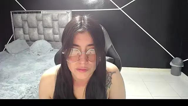 mey_mahina from StripChat is Freechat