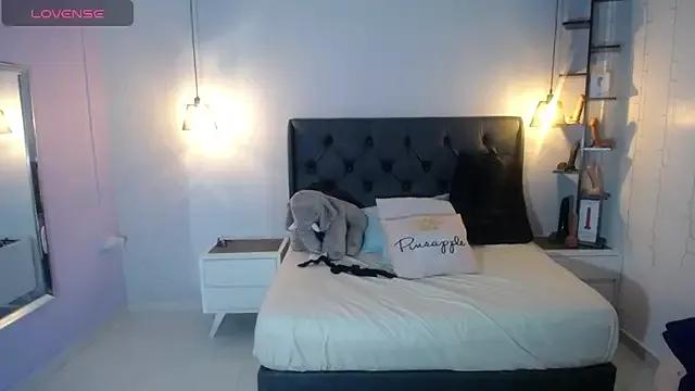 MEYLAGIA from StripChat is Freechat