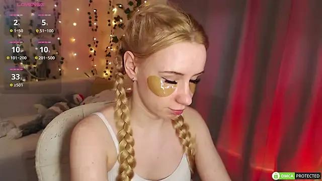 Mia__Kitty from StripChat is Freechat