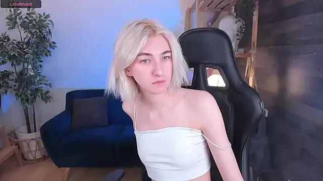 Try our streaming cams variety and talk on a personal level with our adorable girls streamers, showing off their bountiful shapes and dildos.