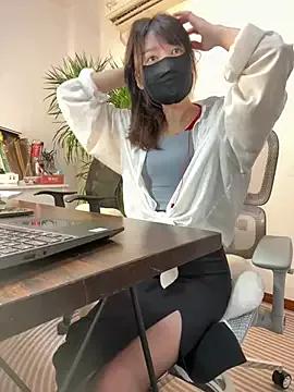Mia_lulu from StripChat is Freechat