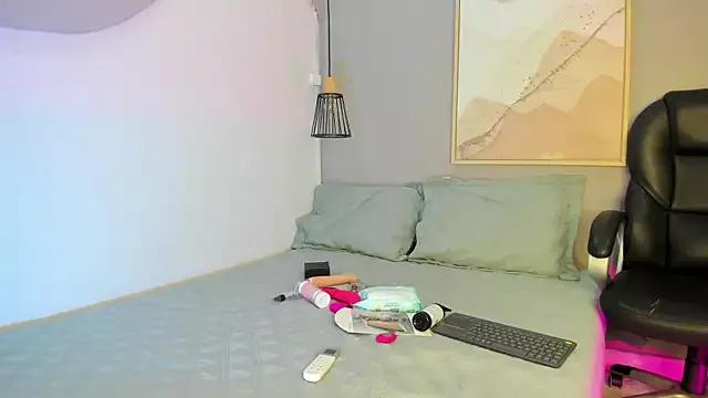 Try our streaming cams variety and talk on a personal level with our adorable girls streamers, showing off their bountiful shapes and dildos.
