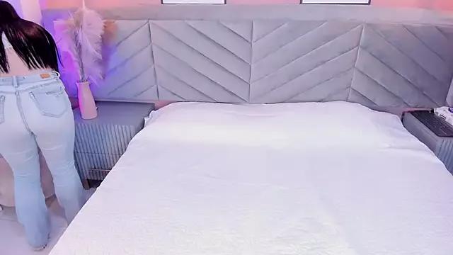 Try our streaming cams variety and talk on a personal level with our adorable girls streamers, showing off their bountiful shapes and dildos.