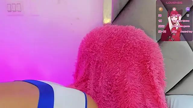 Try our streaming cams variety and talk on a personal level with our adorable girls streamers, showing off their bountiful shapes and dildos.