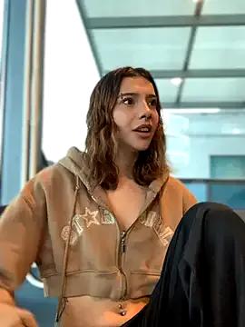 MiaaCute- from StripChat