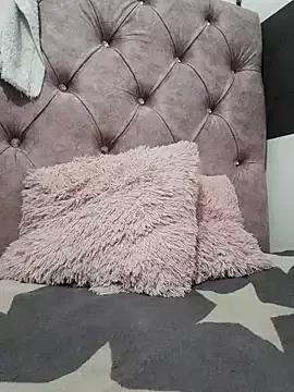 MiaAlana from StripChat is Freechat