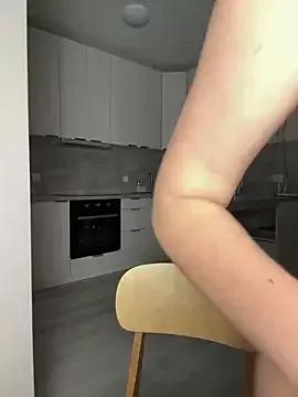 MiaaLoveeee from StripChat is Freechat