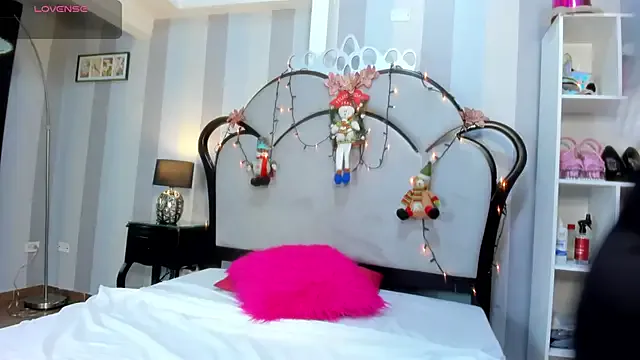 MiaAmore_ on StripChat 