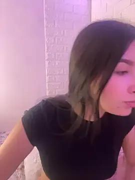 miaazul from StripChat is Freechat