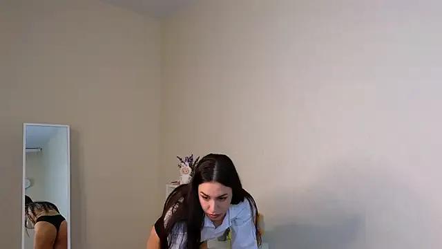 Miacuteeee from StripChat