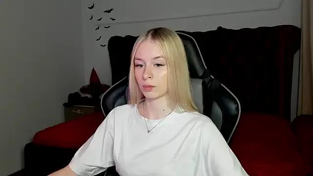 MiaGraces from StripChat is Freechat