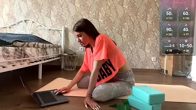 miainheat from StripChat is Freechat