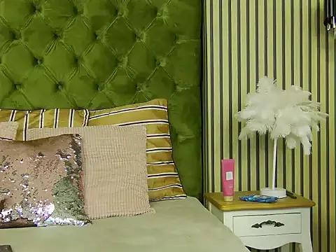 MiaJenner from StripChat is Freechat