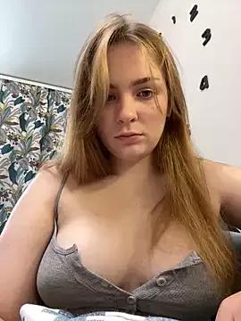 MiaM00N from StripChat