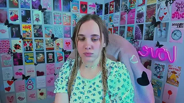MiaMilas from StripChat
