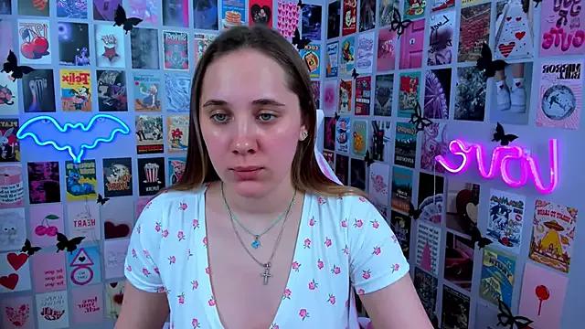 MiaMilas from StripChat