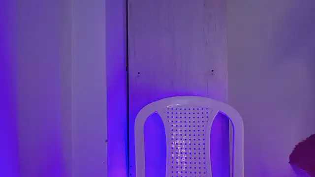 miamiller188 from StripChat is Freechat