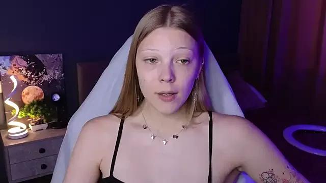 miawhip from StripChat is Freechat
