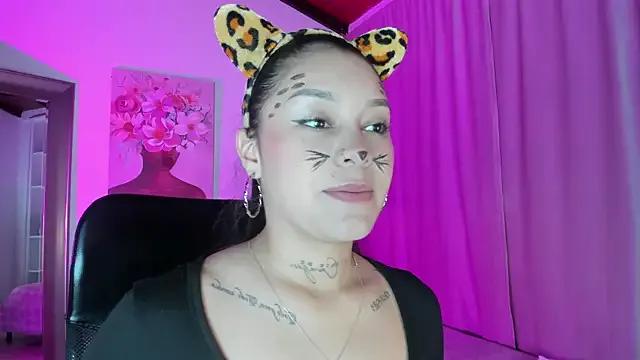 miawhite_x1 from StripChat is Freechat