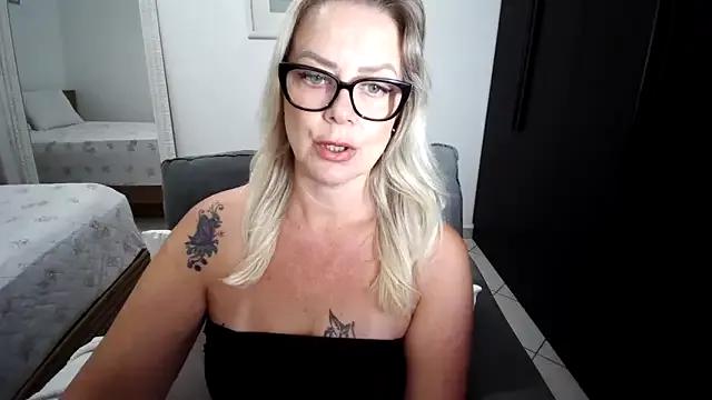 Micchellina from StripChat
