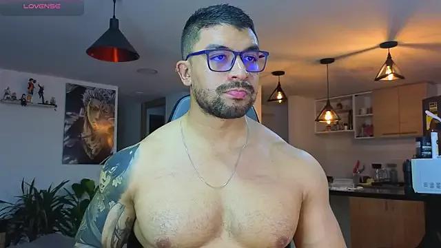 Michael_Diamond from StripChat is Freechat