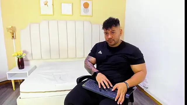 michael_hill1 from StripChat is Freechat