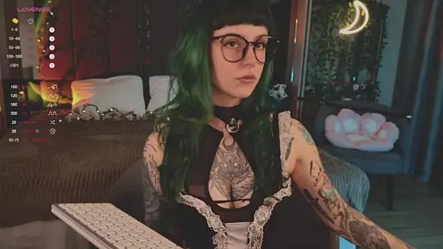Try our streaming cams variety and talk on a personal level with our adorable girls streamers, showing off their bountiful shapes and dildos.
