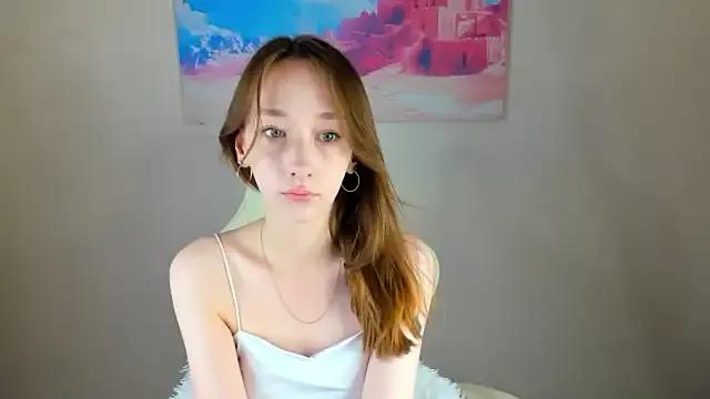 Miche1le_Allenne from StripChat is Freechat