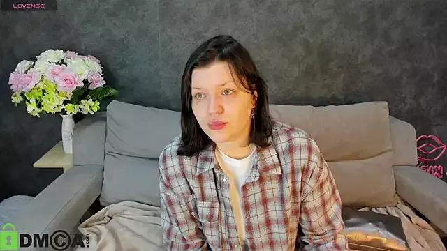 Michele_Greenn from StripChat is Freechat