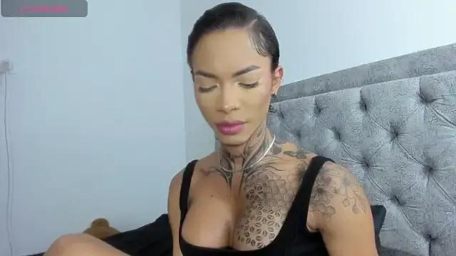 michell_danna from StripChat is Freechat