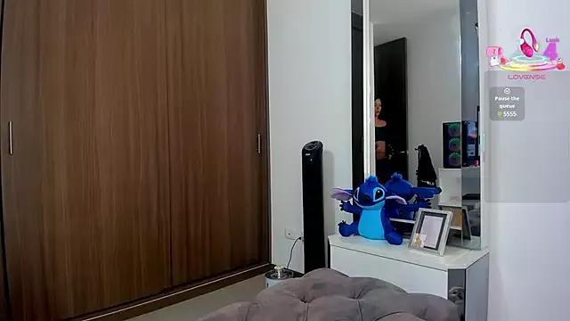 Try our streaming cams variety and talk on a personal level with our adorable girls streamers, showing off their bountiful shapes and dildos.