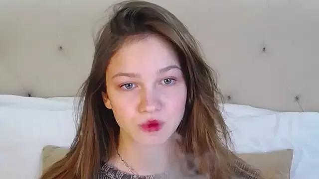 MichelleRoux from StripChat is Freechat