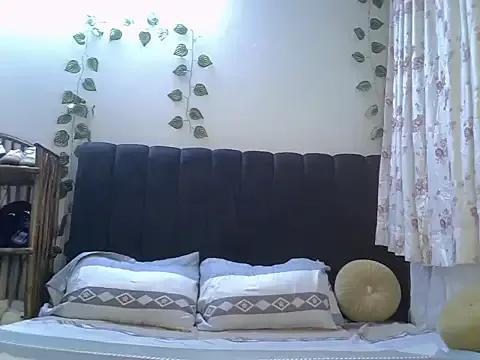 Midnight-tease from StripChat is Freechat