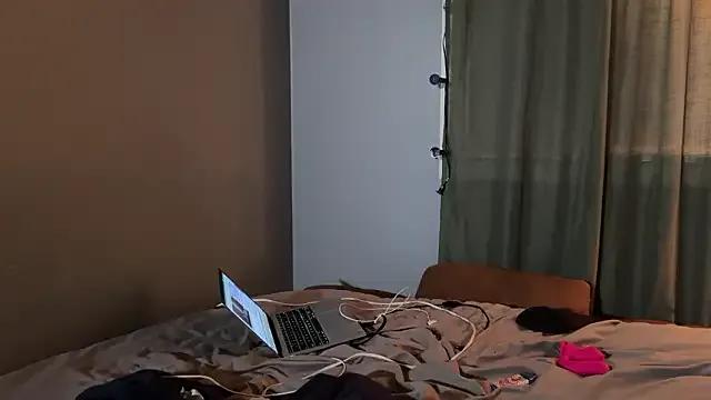 Midnightempress from StripChat is Freechat