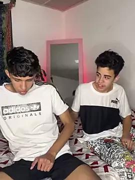 Miguel_bigcock from StripChat is Freechat