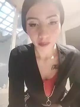 mihasophiaxx from StripChat is Freechat