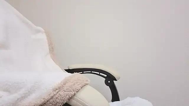 miho-ch from StripChat is Freechat