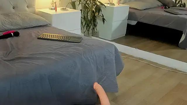 Try our streaming cams variety and talk on a personal level with our adorable girls streamers, showing off their bountiful shapes and dildos.