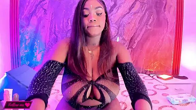 MiiaaCollinss from StripChat