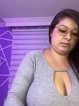MiiaaJoness from StripChat